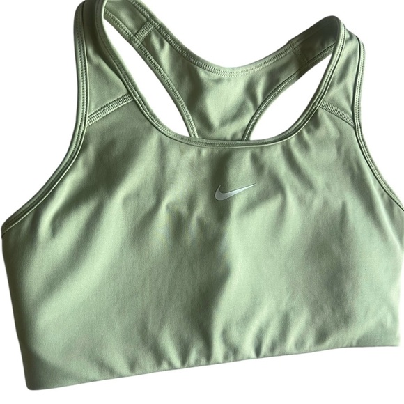 Nike Dri-FIT Racerback Sports Bra β Mint Green β Medium β Excellent Condition! - Picture 2 of 6